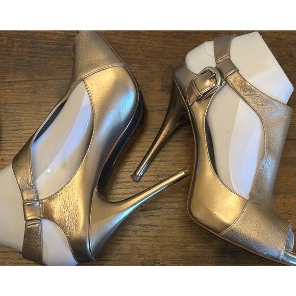 VTG 2008 Marciano Metallic Champagne/Rose Gold Size 8.5 Peep Toe Sling Back Heel - Picture 5 of 14